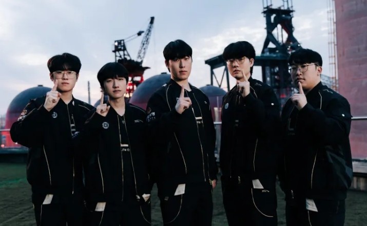 LOL赛事官推:已经有四支队伍拿到了八强的门票