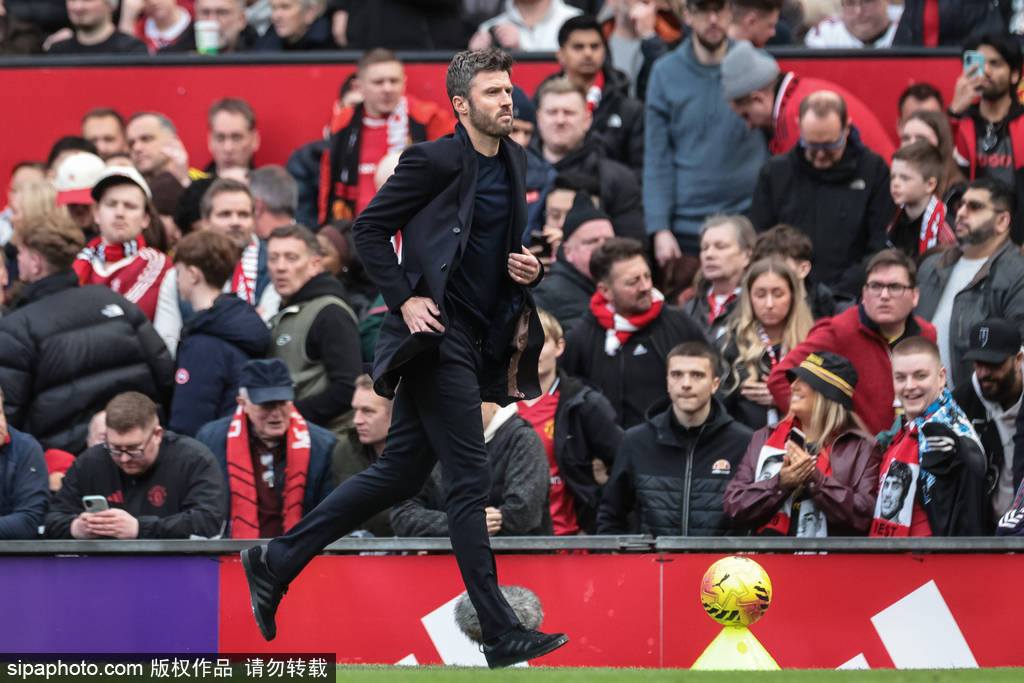 求他转正！卡圣带曼联8胜2平不败 追维拉11分冲至第三