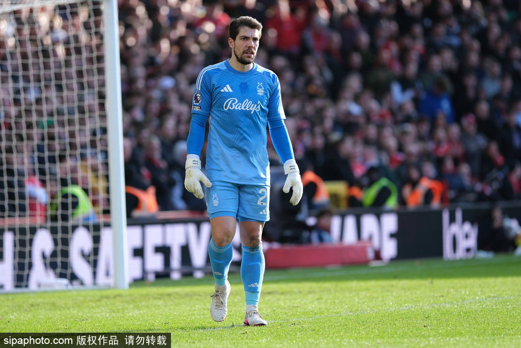 我就是命好！森林门将点球战1次都没扑着 3-0轻松拿下