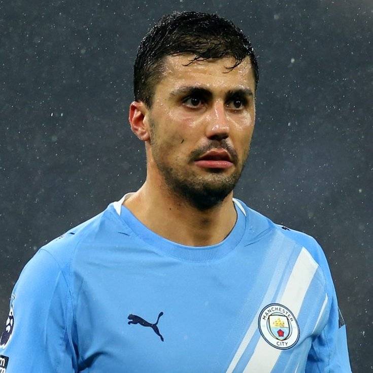 免费离队也不低价出售给皇马，曼城开出高薪合同，罗德里别无选择